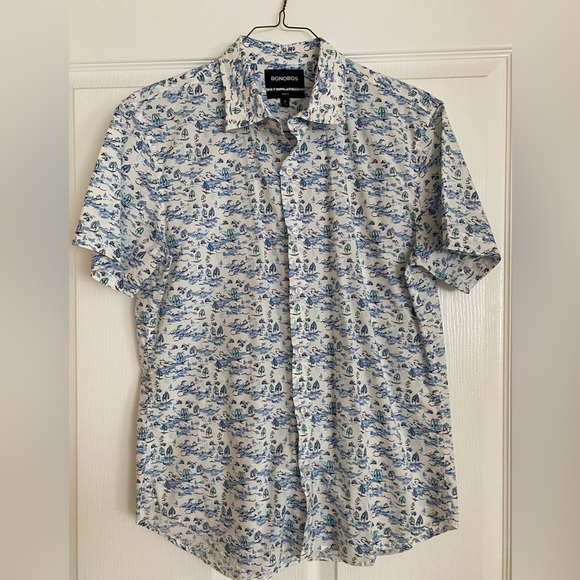 Bonobos Other - Bonobos Men’s Blue & White sailboat Printed Short Sleeve Shirt